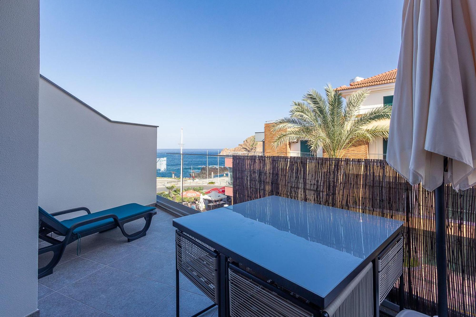 Luxury And Modern Apartment In Porto Moniz Center Exterior foto