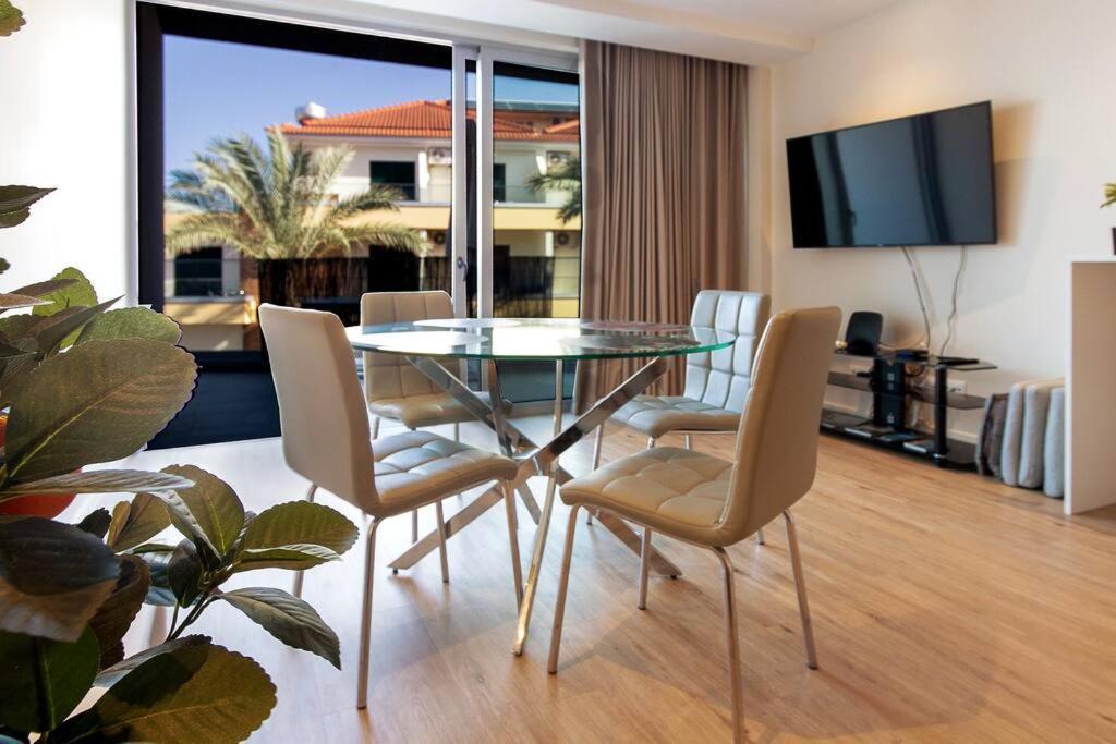 Luxury And Modern Apartment In Porto Moniz Center Exterior foto