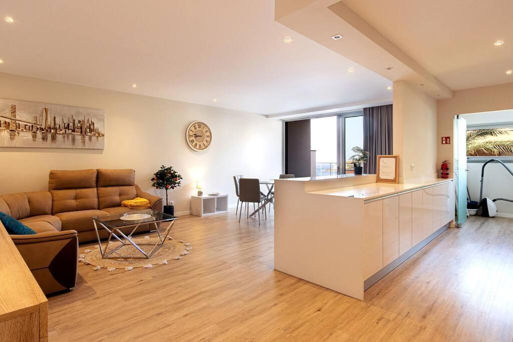 Luxury And Modern Apartment In Porto Moniz Center Exterior foto